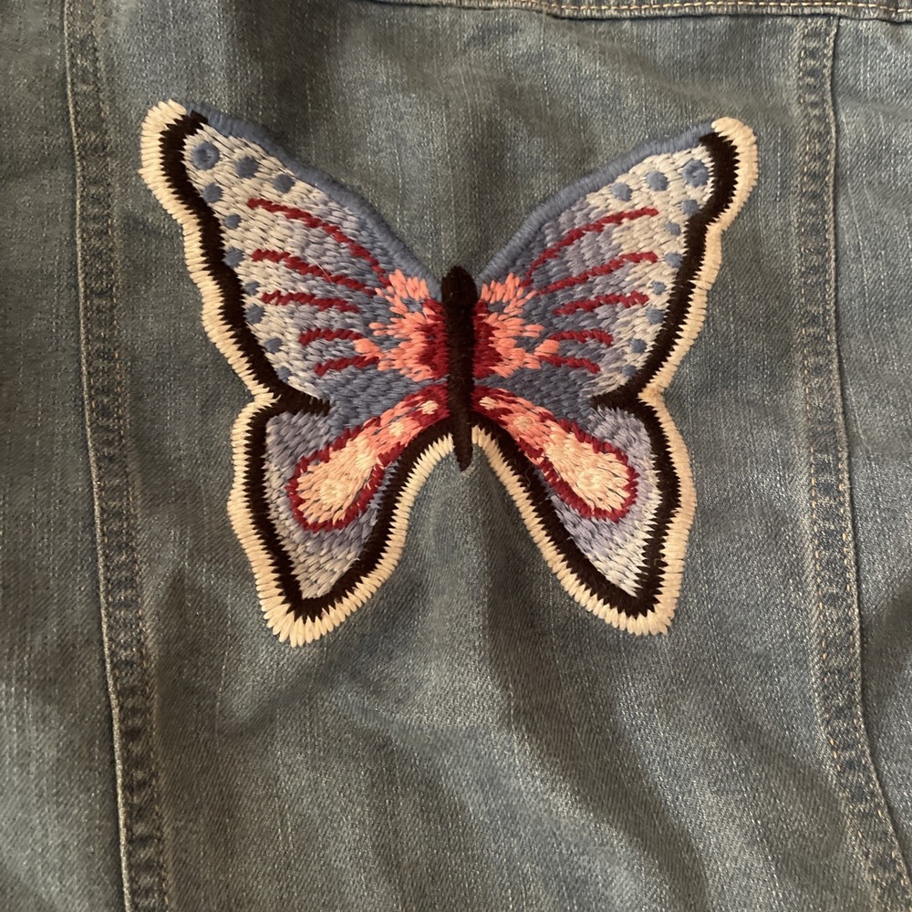 Place XL 14 Girls Jean Jacket Embroidered Butterfly Bee Bird Flowers - Picture 9 of 14
